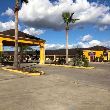 Los Fresnos Inn And Suites Exterior photo